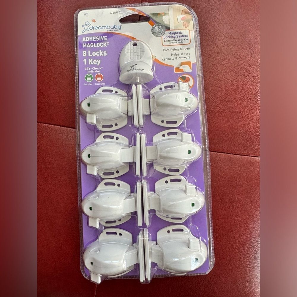 Dreambaby adhesive mag lock 8 locks with key for drawers and cabinets. NIB